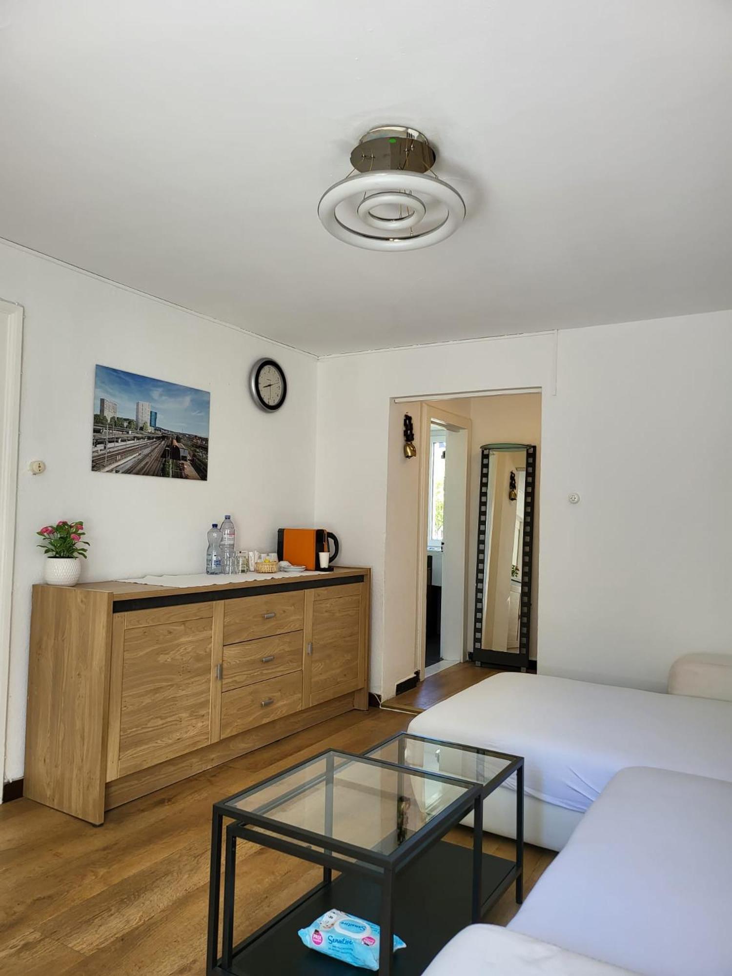 Bastis Central Guesthouse Lucerne City Exterior foto