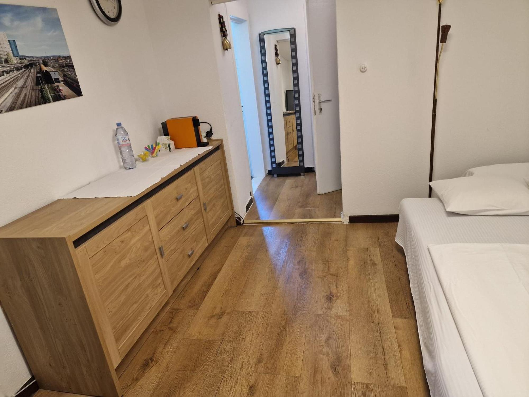 Bastis Central Guesthouse Lucerne City Exterior foto