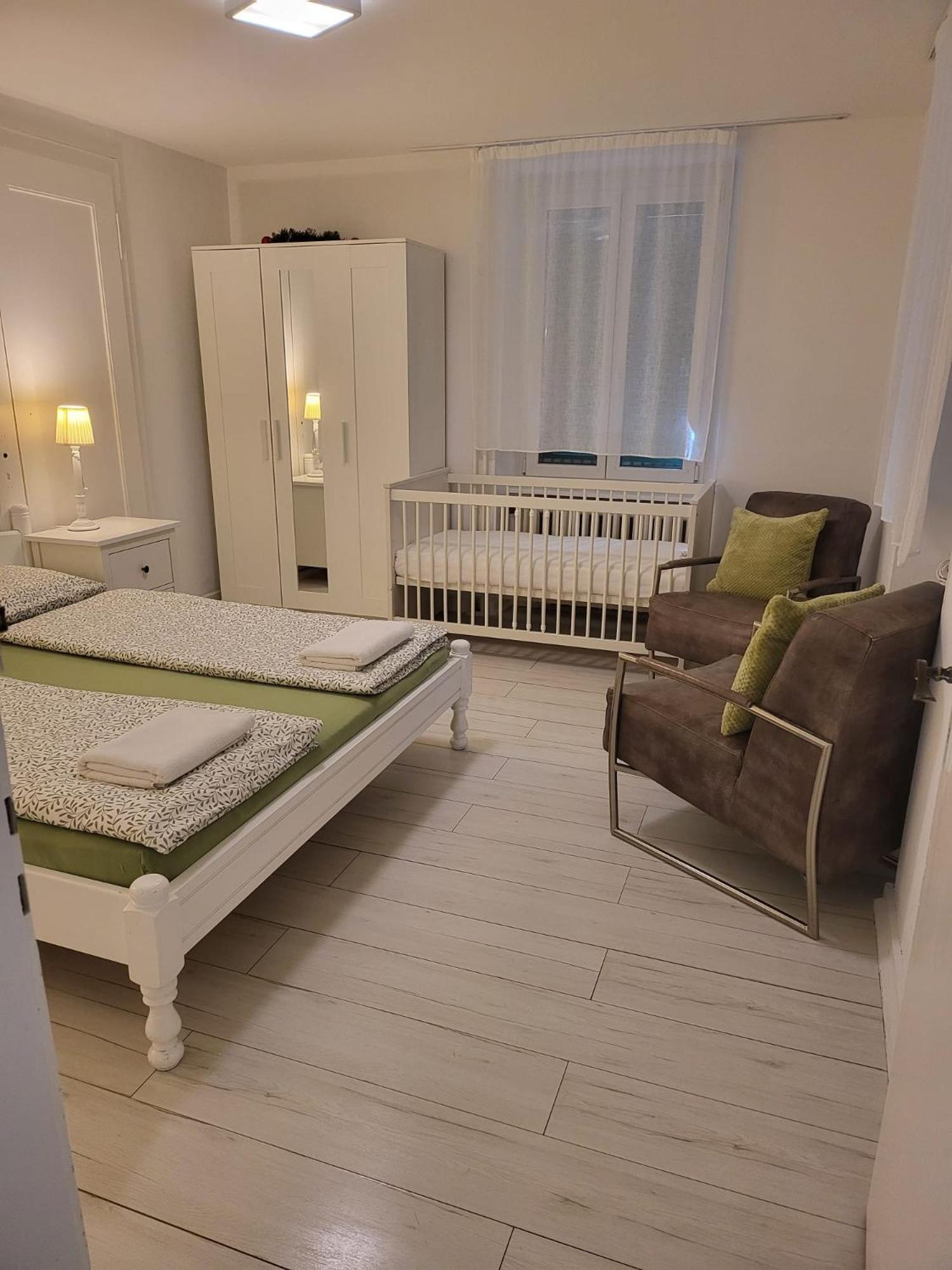Bastis Central Guesthouse Lucerne City Exterior foto